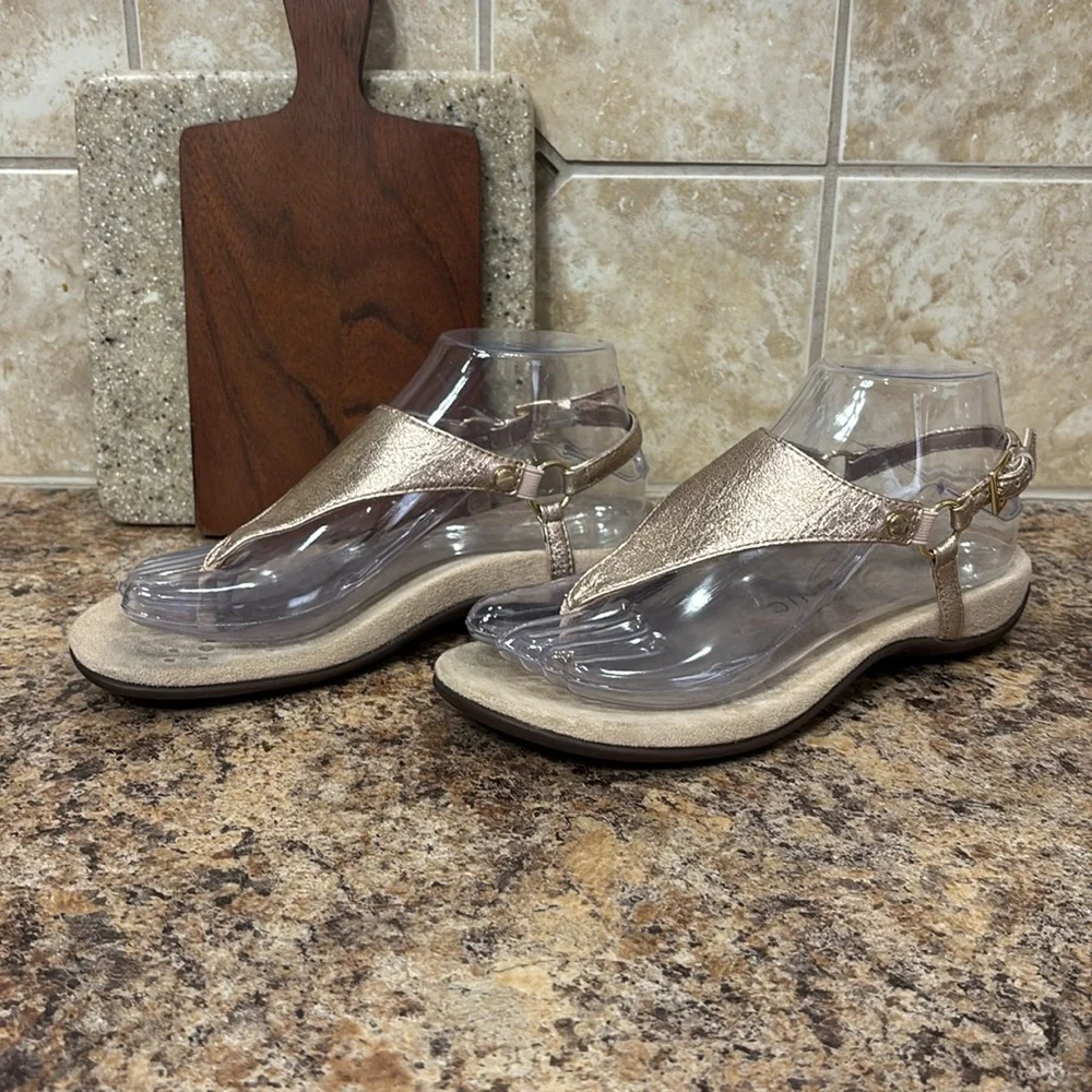 Vionic Kirra Metallic Rose Gold Thong Sandals Size 6